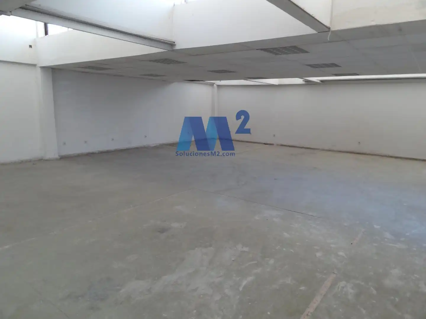 Fabrikhallen zur Miete in Coslada