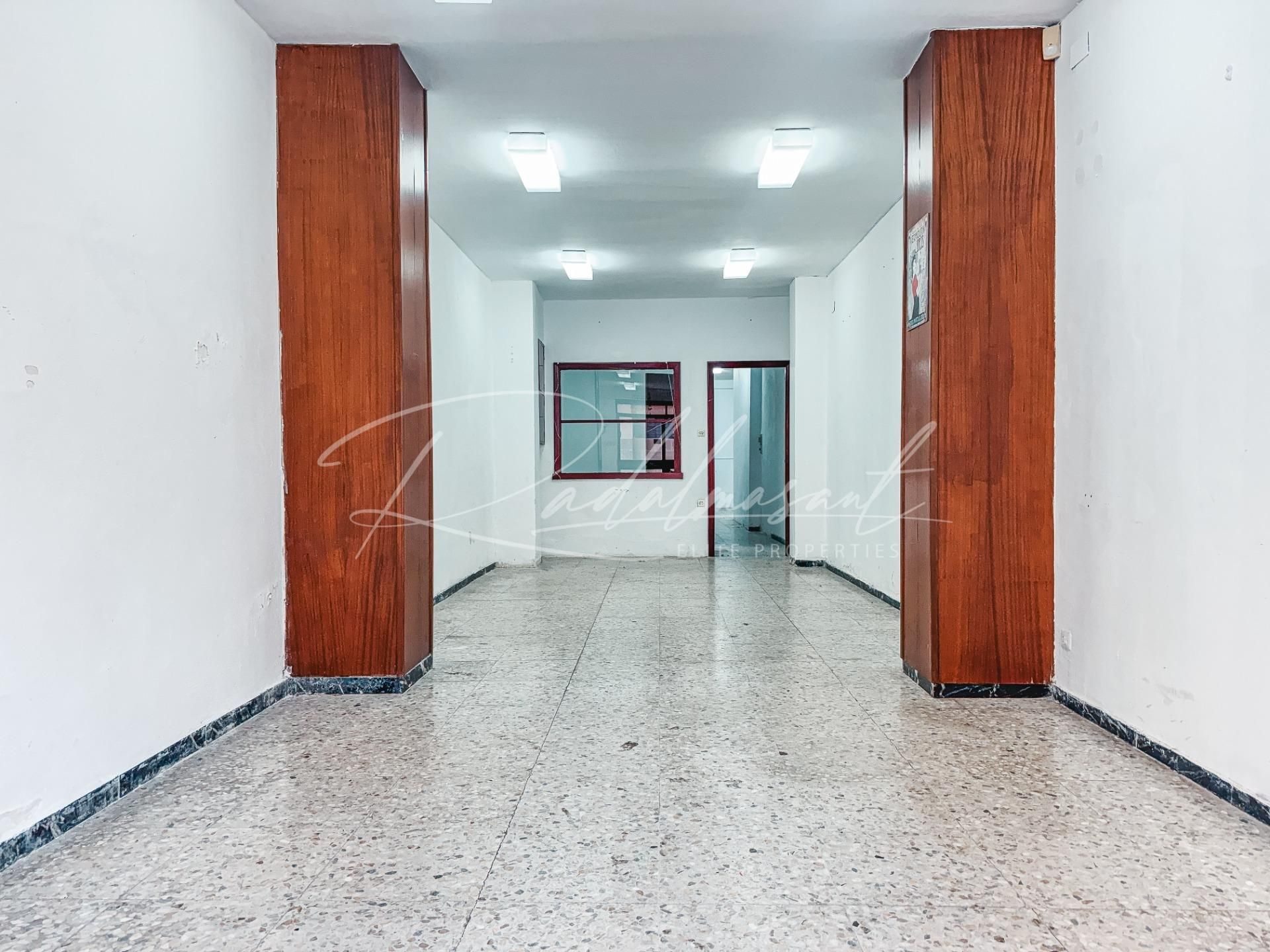 Local de lloguer a Carrer del Roser, 89, Llevant