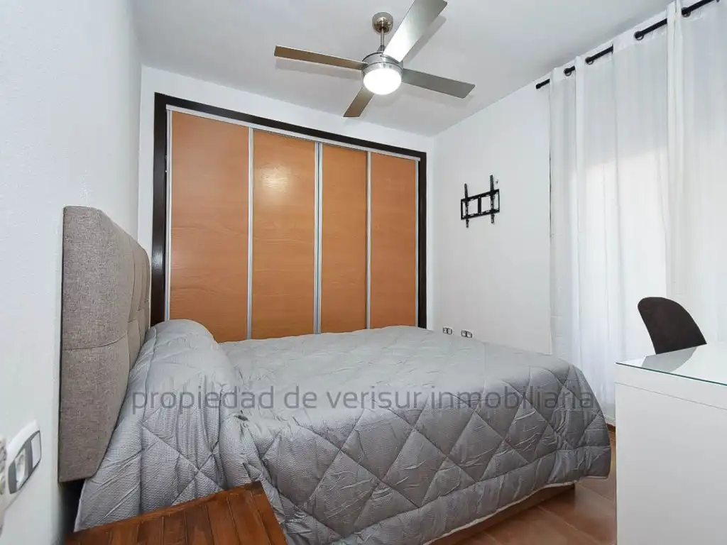 Habitación de Apartamento de alquiler en Águilas con Jardín privado, Terraza y Piscina