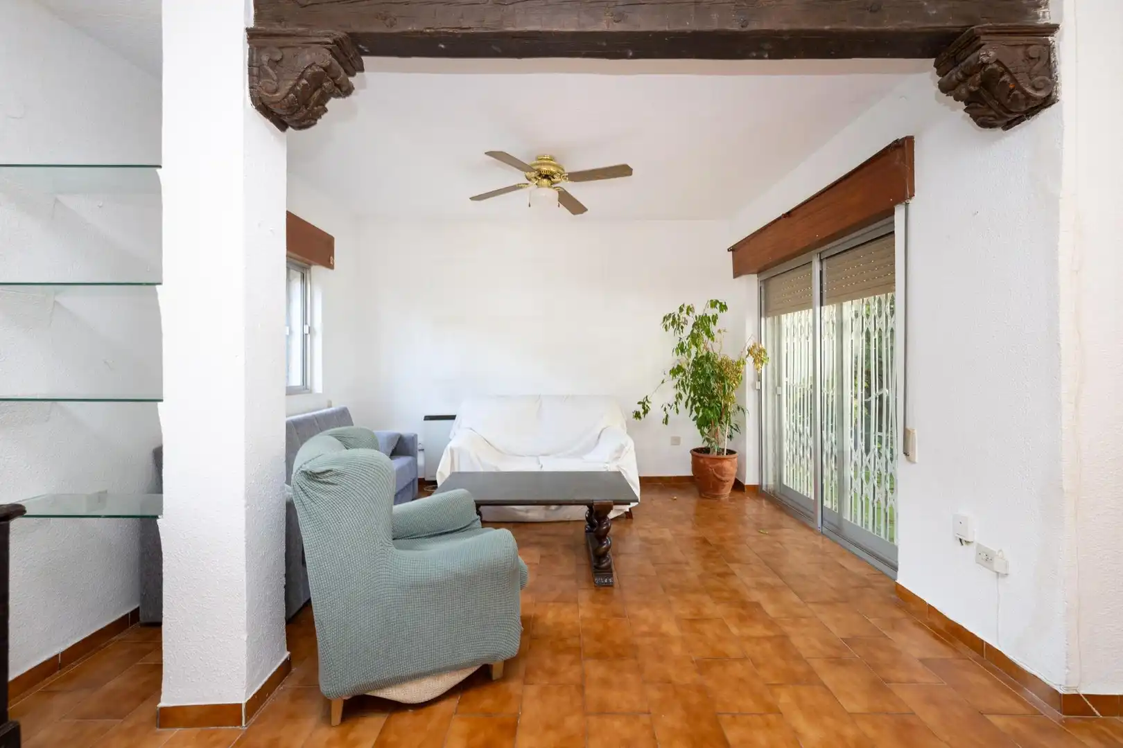 Sala de estar de Casa adosada en venta en Ogíjares con Aire acondicionado, Calefacción y Jardín privado