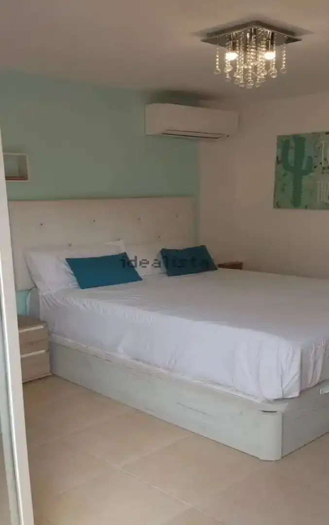 Habitación de Casa adosada en venta en Ponent
