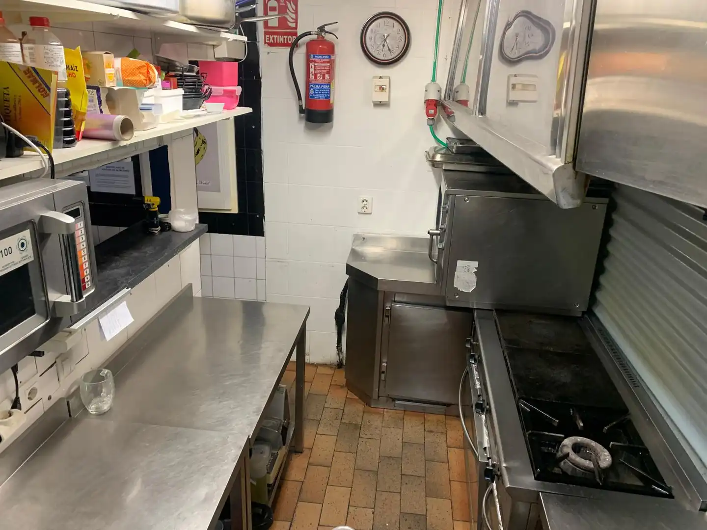 Cocina de Local en traspaso en Madrid con Aire acondicionado, Calefacción y Amueblado