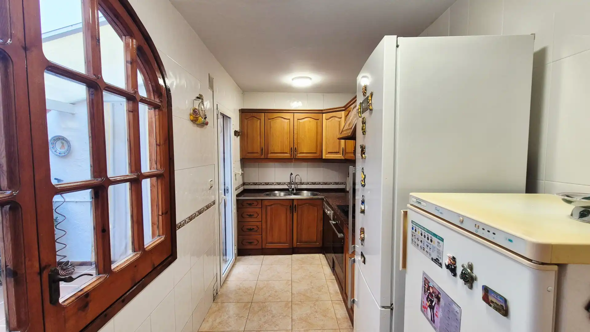 Cuina de Casa o xalet en venda en Arenys de Mar amb Calefacció, Terrassa i Moblat