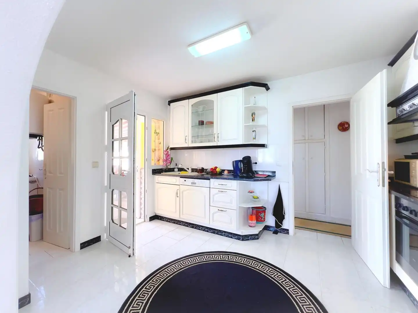 Küche von Haus oder Chalet zum Verkauf in La Manga del Mar Menor mit Klimaanlage, Heizung und Privatgarten