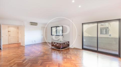 Foto 2 de Pis de lloguer a Calle Rumanía, Avenida Europa, Madrid