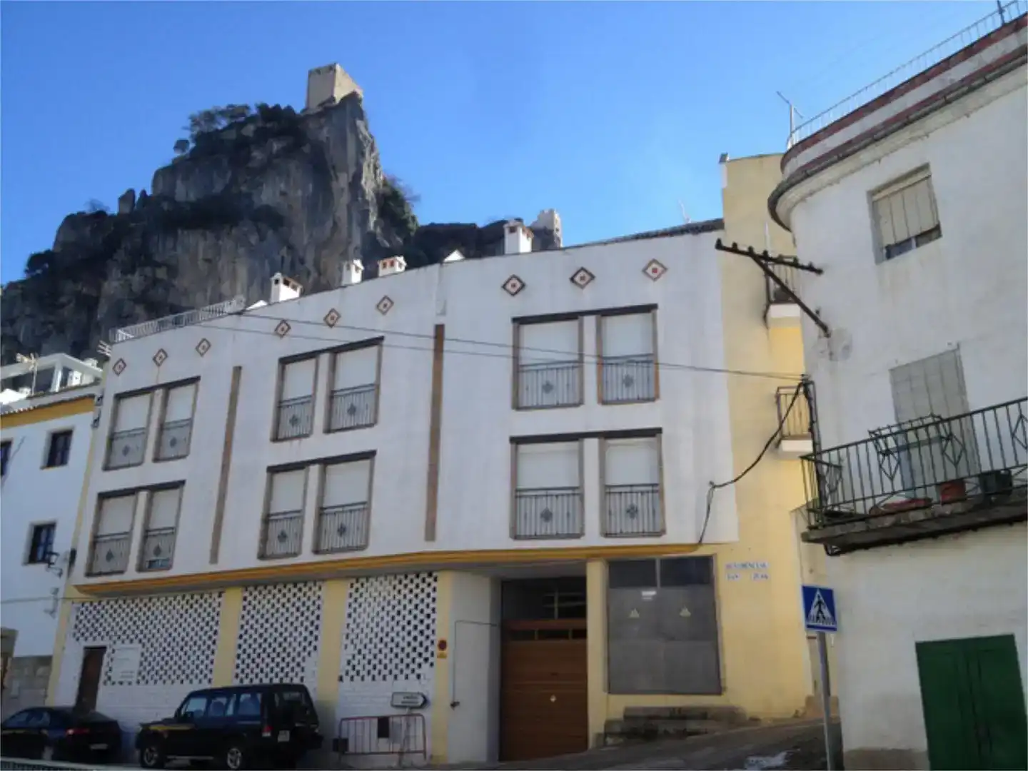 Vista exterior de Pis en venda en La Iruela amb Aire condicionat i Piscina