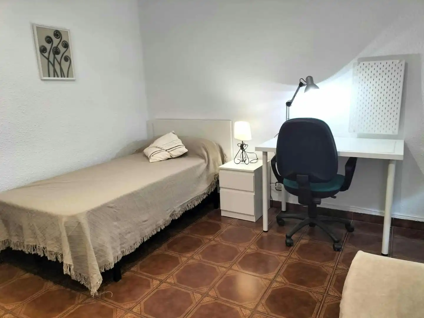 Bedroom of Flat for share in Valencia  with Air Conditioner, Heating and Furnished