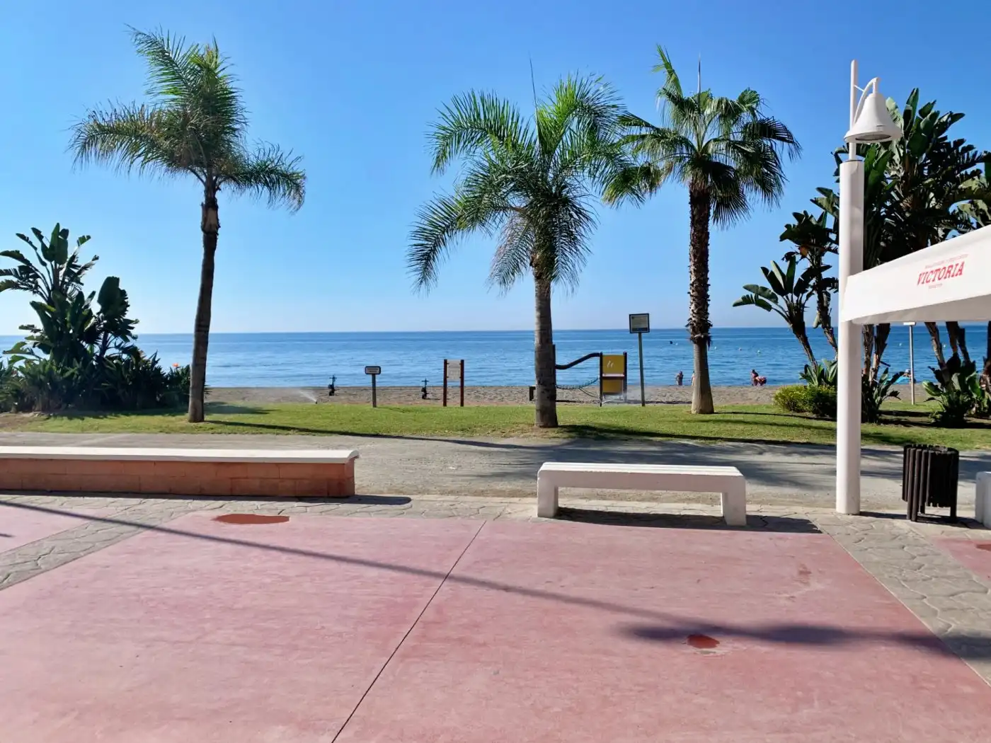 Vista exterior de Piso de alquiler en Rincón de la Victoria con Amueblado