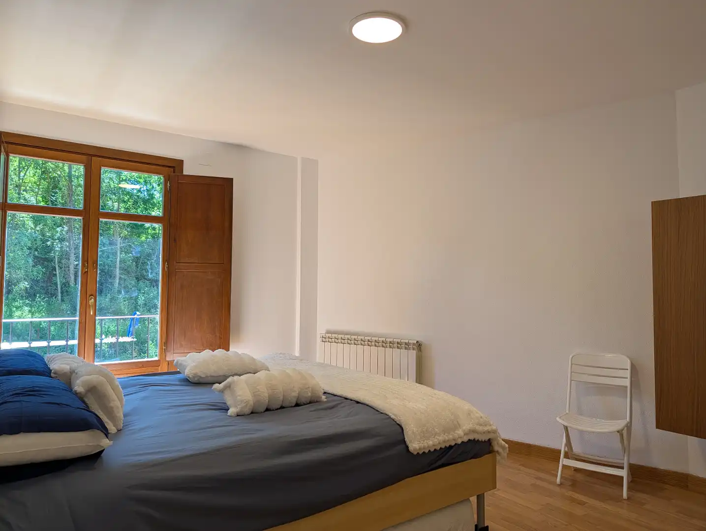 Schlafzimmer von Wohnungen zum Verkauf in Ezcaray mit Heizung, Möbliert und Balkon