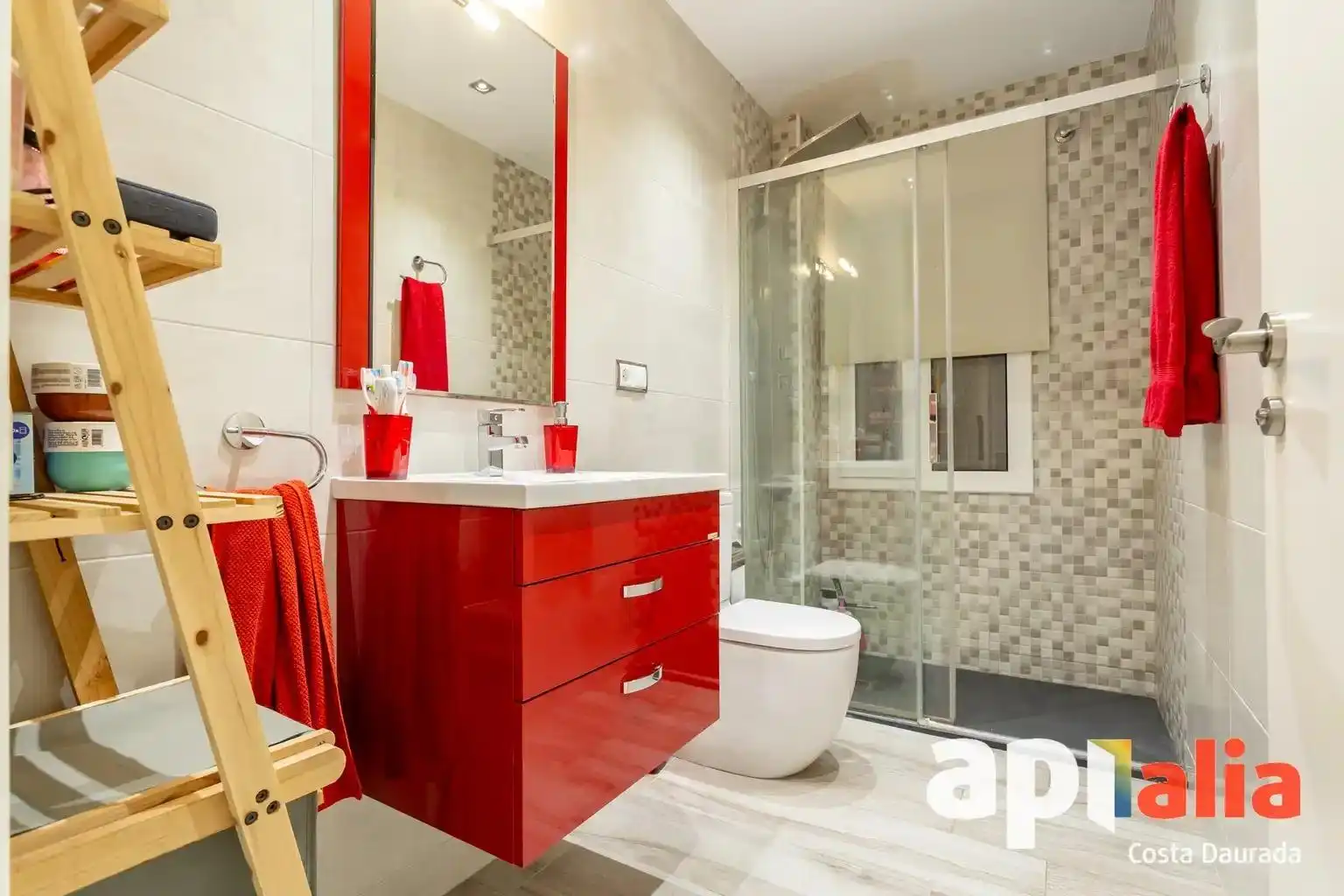 Bathroom of Flat for sale in Salou