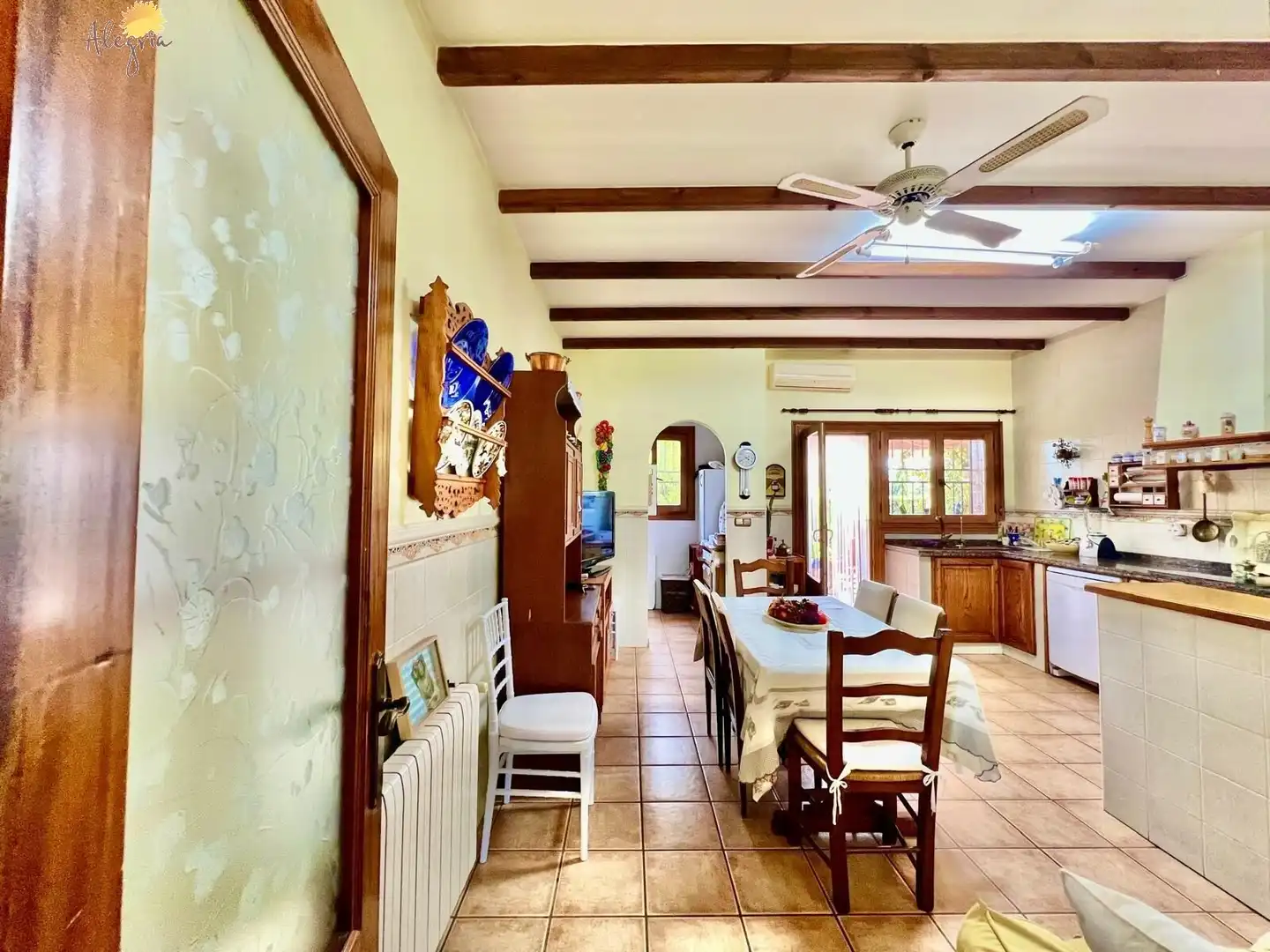 Menjador de Casa o xalet en venda en Daya Vieja amb Aire condicionat, Calefacció i Jardí privat
