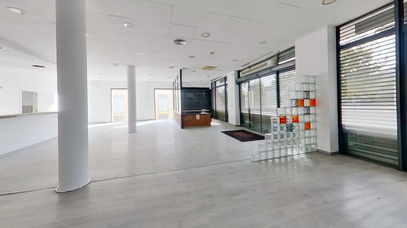 Business premises for sale in Calle CANUDAS, imagen 4