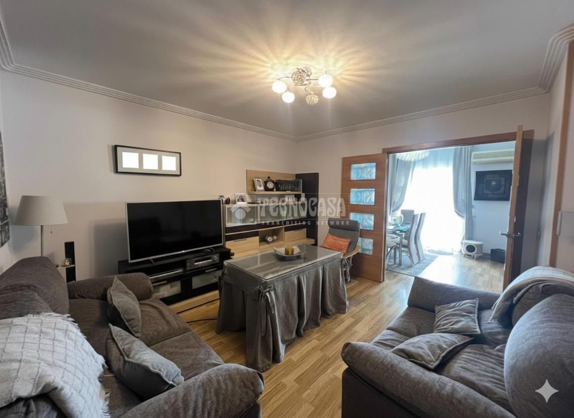 Sala de estar de Piso en venta en  Sevilla Capital con Aire acondicionado