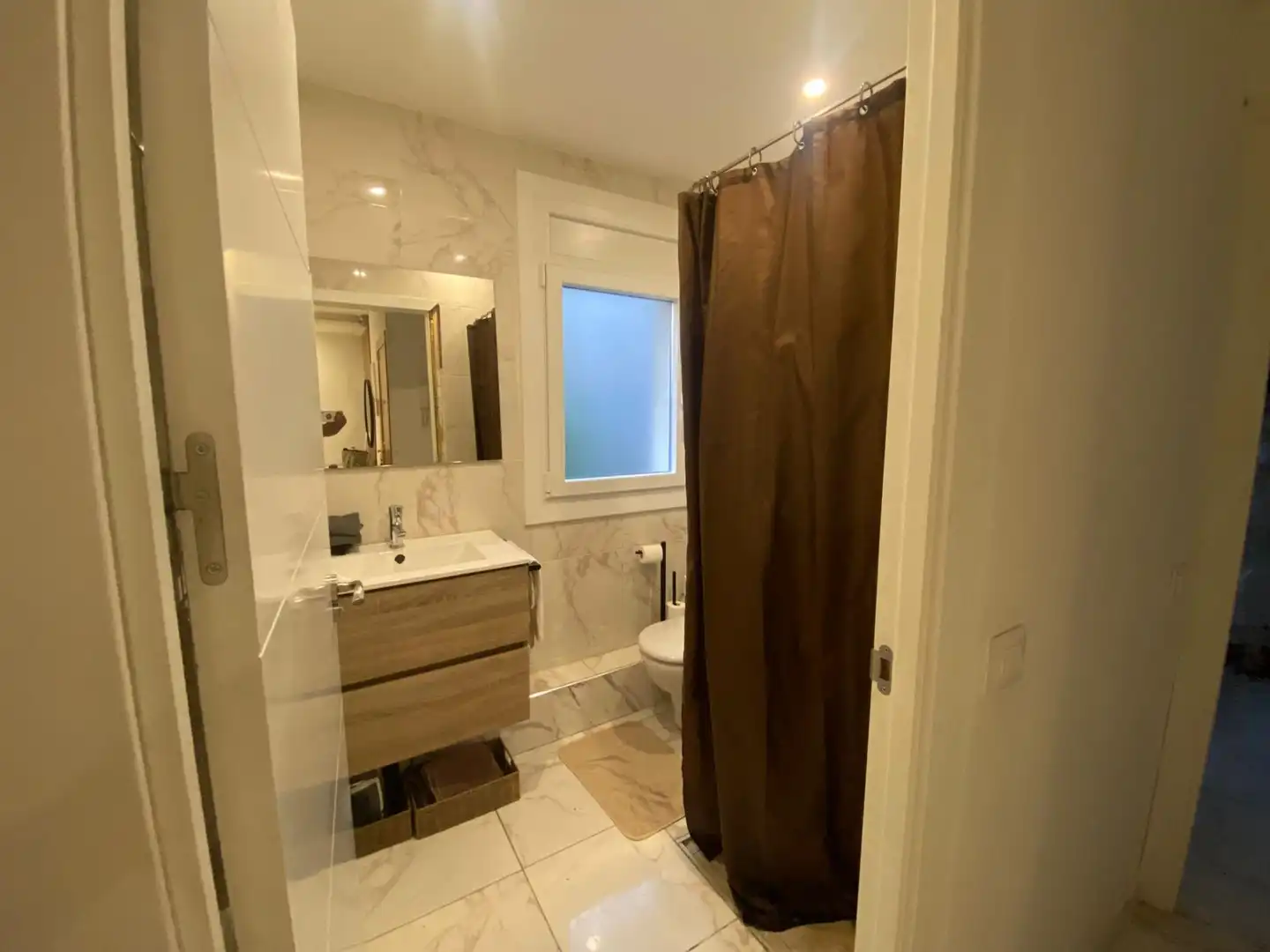 Baño de Piso en venta en Vic con Calefacción, Terraza y Balcón