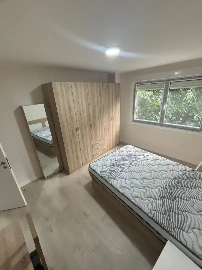Bedroom of Flat for rent in Vigo   with Private garden, Parquet flooring and Storage room