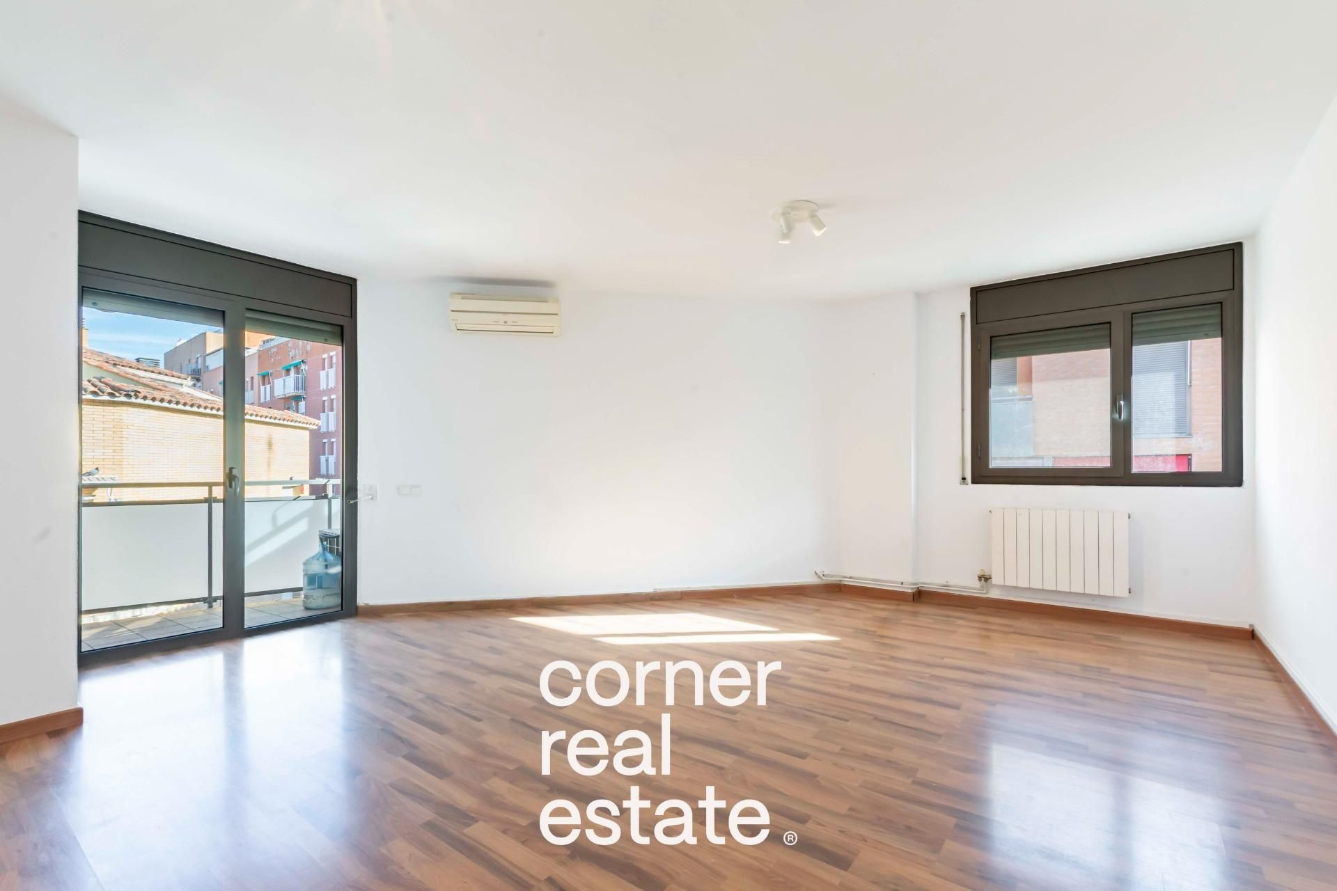 Vista exterior de Ático en venta en Rubí con Aire acondicionado, Calefacción y Parquet