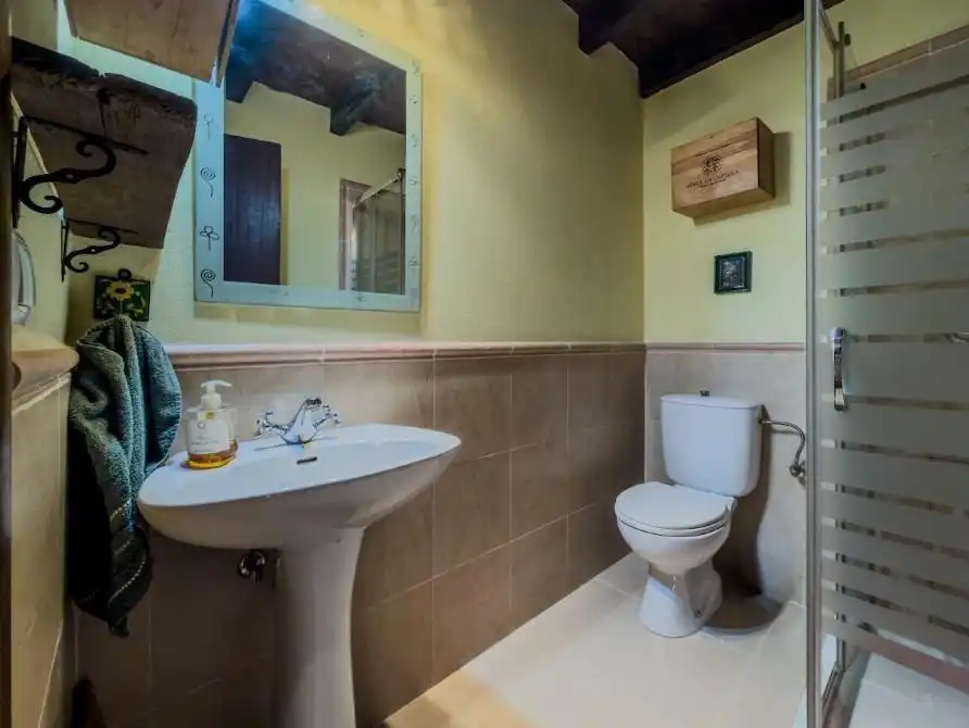 Baño de Casa o chalet en venta en Pesaguero con Calefacción, Terraza y Amueblado