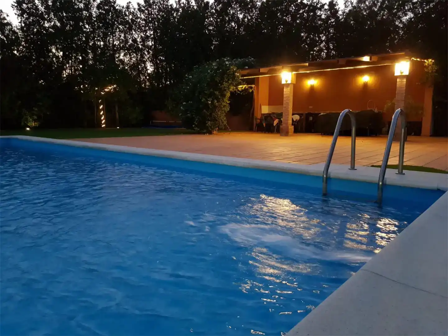 Piscina de Finca rústica en venda en Peñaflor amb Aire condicionat, Jardí privat i Traster