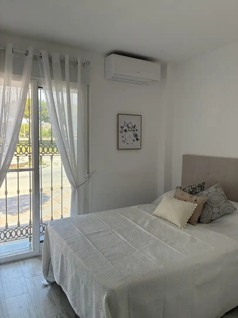 Bedroom of Flat for sale in Mijas