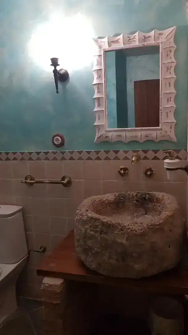 Badezimmer von Country house zum Verkauf in Madrid mit Klimaanlage, Privatgarten und Parkett