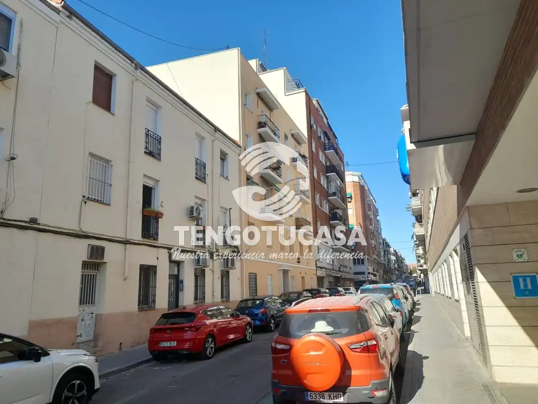 Außenansicht von Wohnung zum Verkauf in Madrid