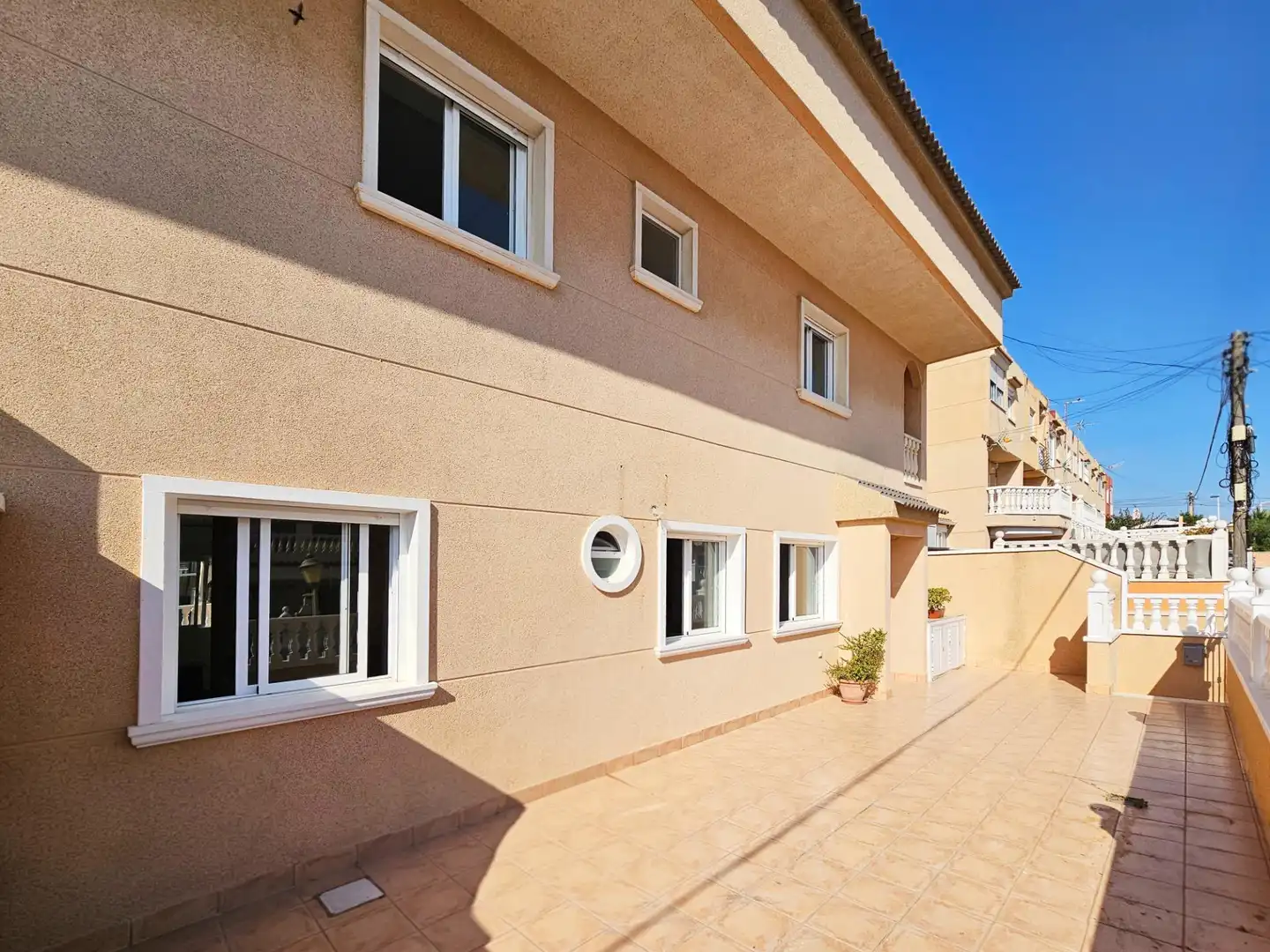 Vista exterior de Casa o xalet en venda en Santa Pola amb Calefacció, Terrassa i Traster
