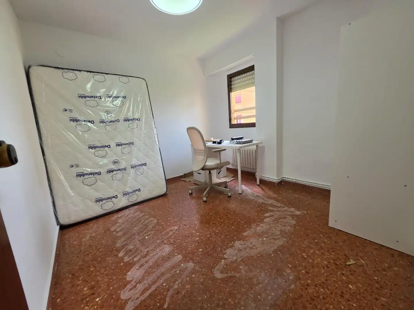 Habitación de Piso de alquiler en Valencia con Jardín privado, Terraza y Amueblado