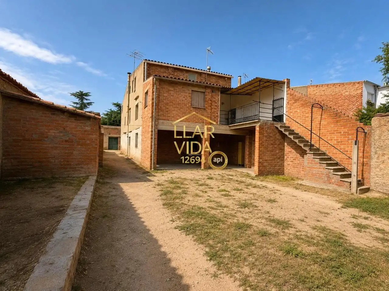 Casa con jardín en venta en De L'Ermita