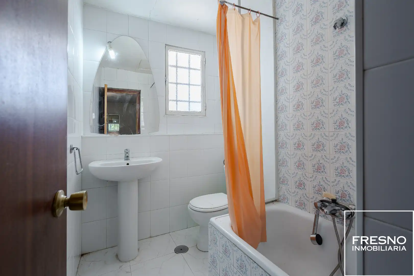 Baño de Casa o chalet en venta en Serracines con Jardín privado, Terraza y Trastero