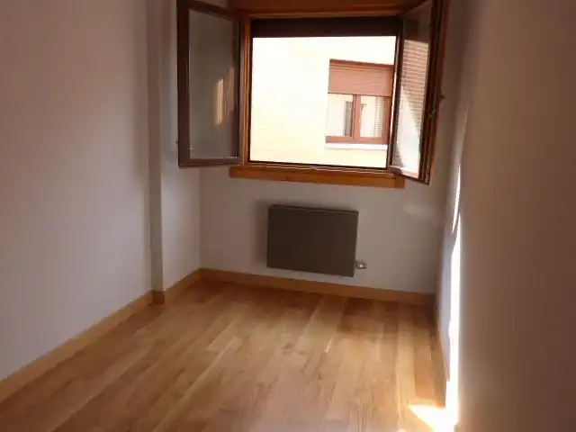 Dormitori de Dúplex en venda en Villarcayo de Merindad de Castilla la Vieja amb Calefacció