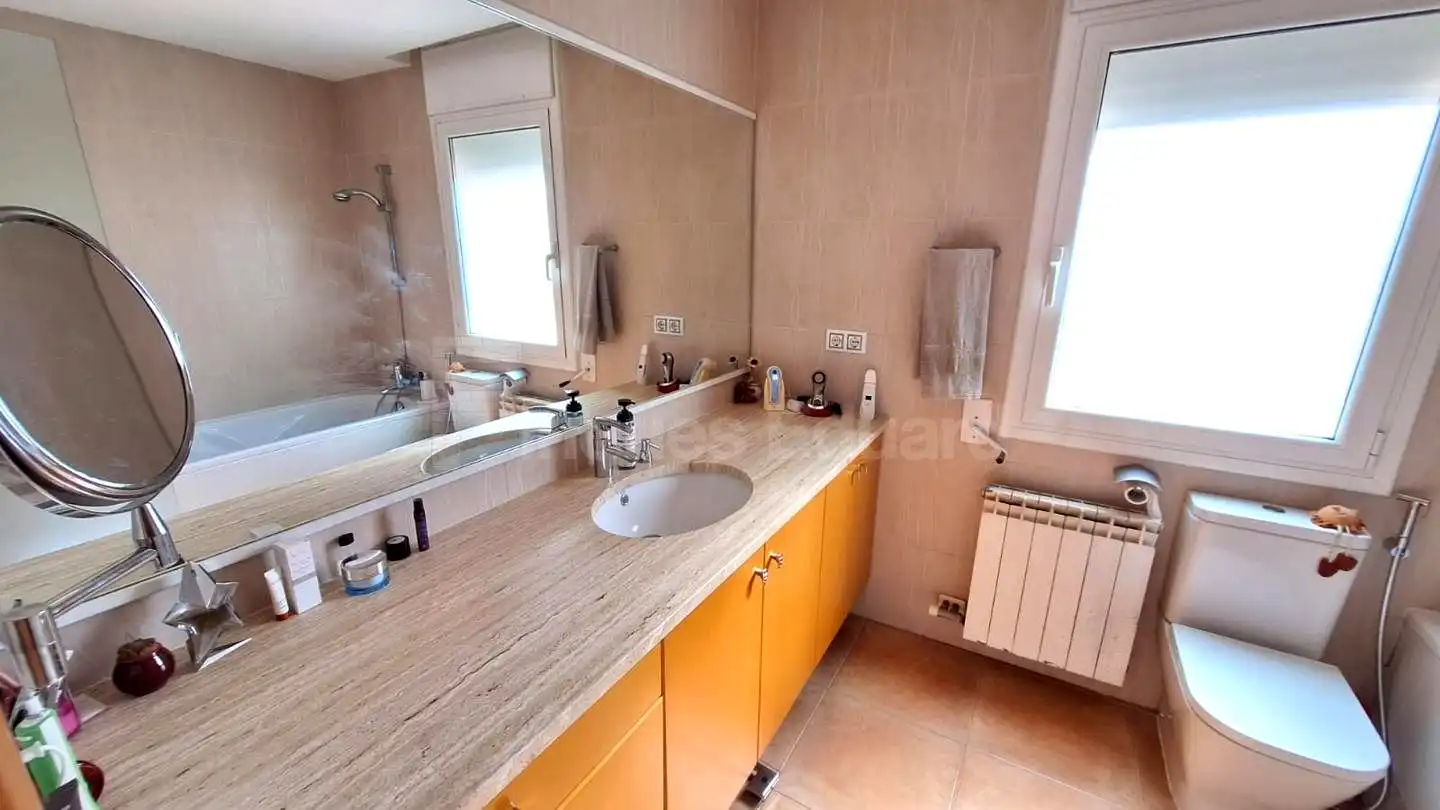 Bany de Casa o xalet en venda en Argentona amb Aire condicionat, Terrassa i Balcó