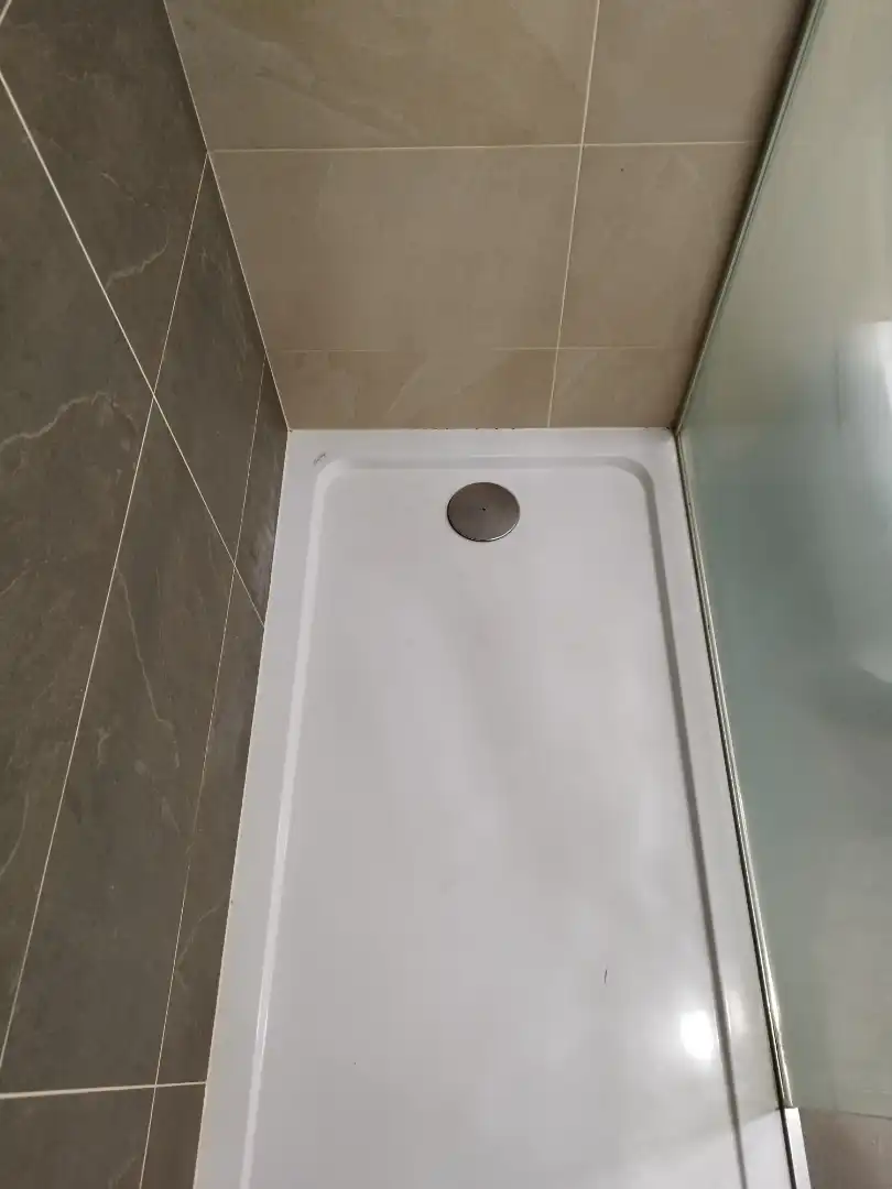 Bany de Casa o xalet de lloguer en Madrid amb Aire condicionat, Calefacció i Jardí privat