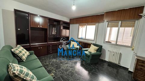 Foto 3 de Piso en venta en Calle Tejares, Carretas - Pajarita, Albacete Capital