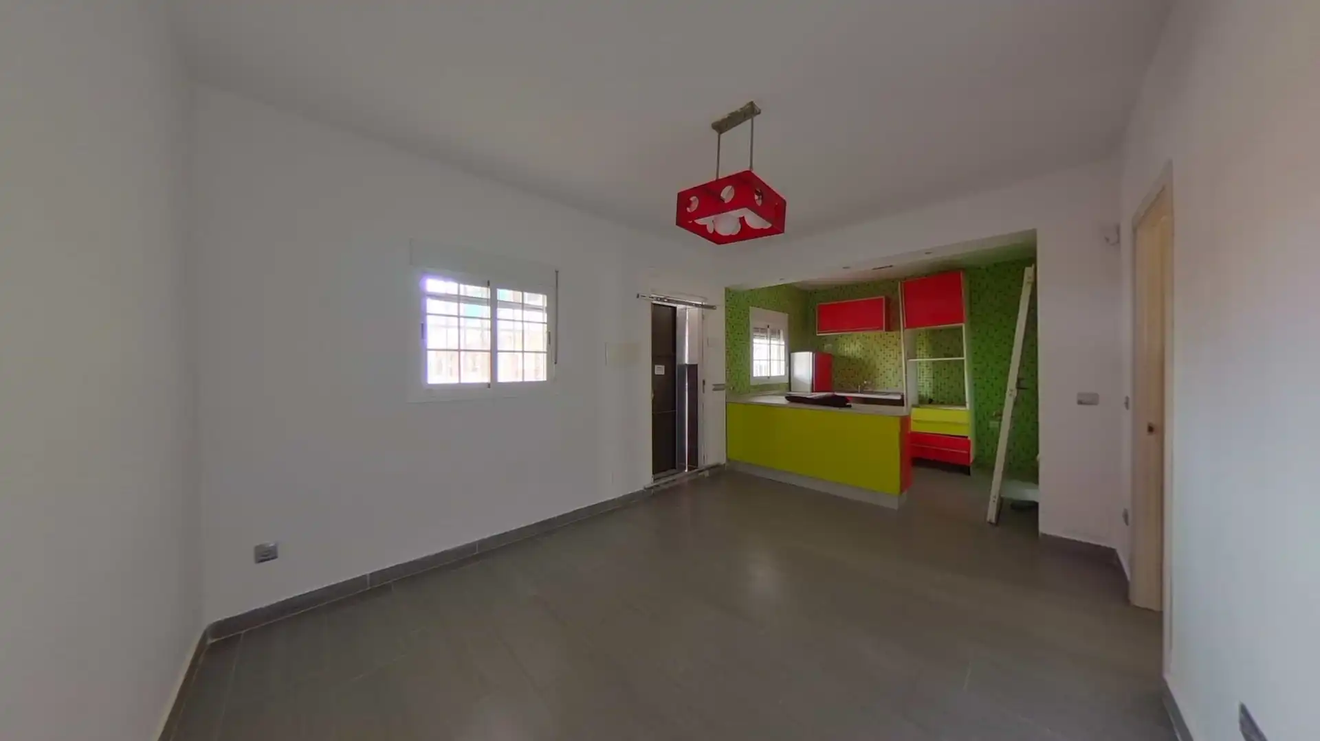 Flat for sale in La Línea de la Concepción  with Terrace