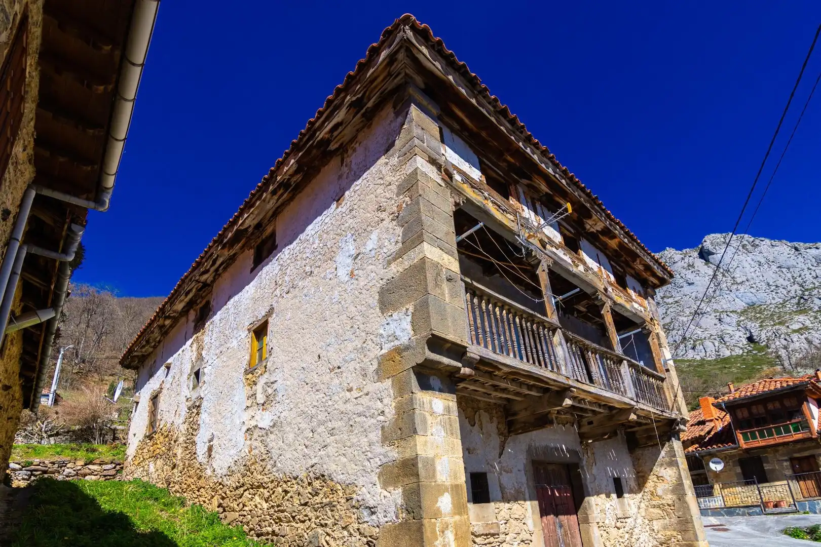 Exterior view of Houses for sale in Vega de Liébana  with Terrace