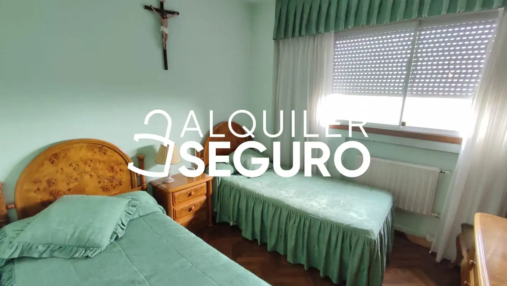 Habitación de Piso de alquiler en Madrid con Aire acondicionado, Calefacción y Piscina