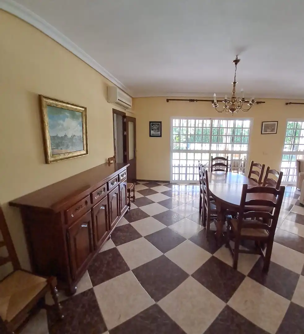 Comedor de Casa o chalet en venta en Palomares del Río con Aire acondicionado, Jardín privado y Terraza