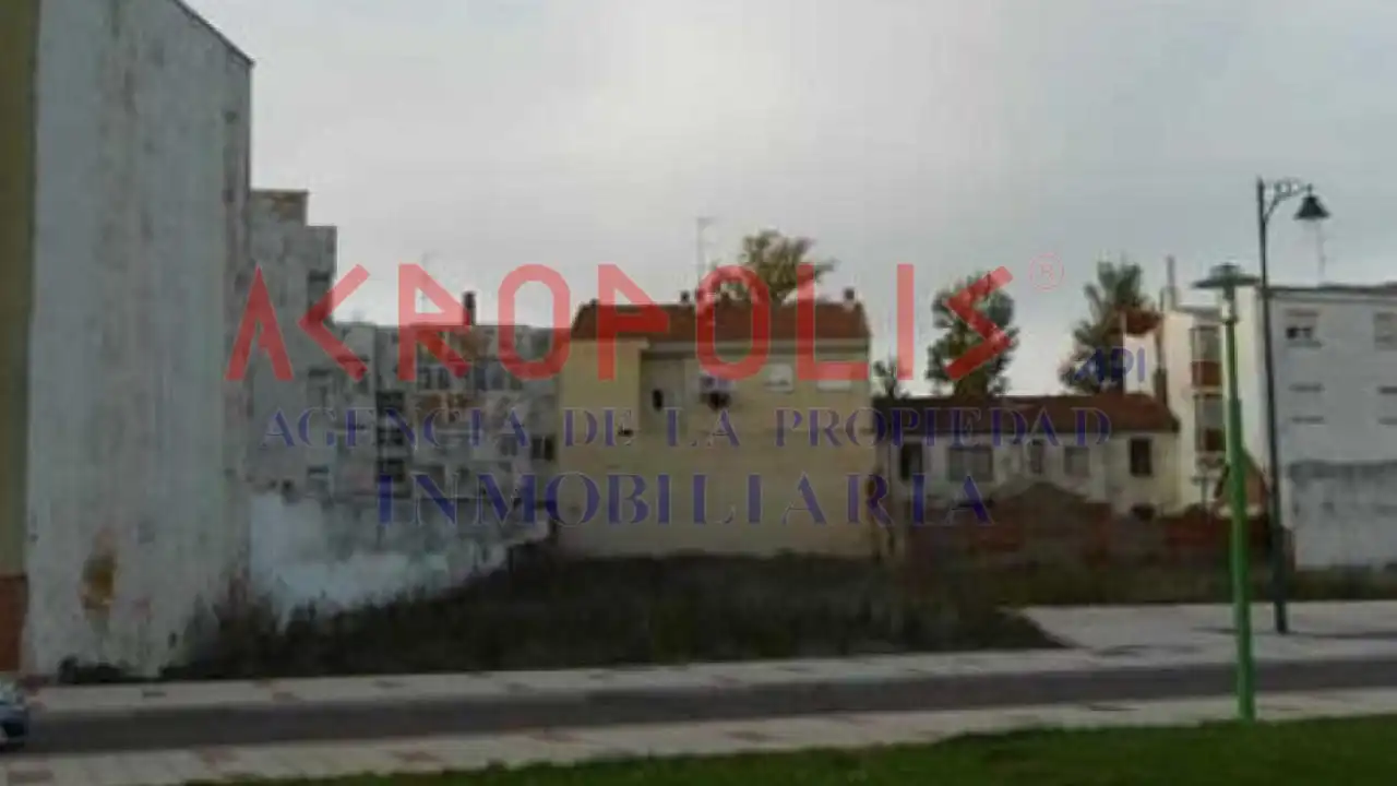 Lands and plots for sale in Armunia