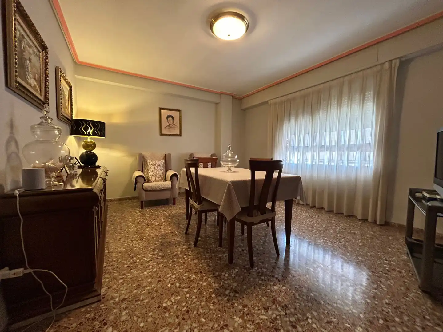 Comedor de Piso en venta en Benetússer con Aire acondicionado, Amueblado y Balcón