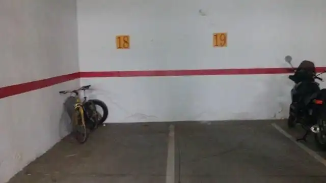 Einzelparkplatz zum Verkauf in Peñarroya-Pueblonuevo, imagen 3