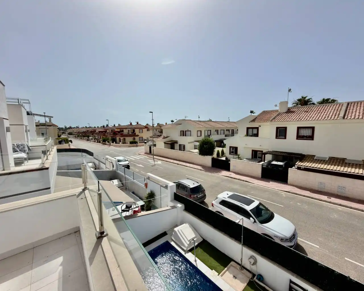 Vista exterior de Casa o xalet en venda en Rojales amb Aire condicionat, Jardí privat i Terrassa