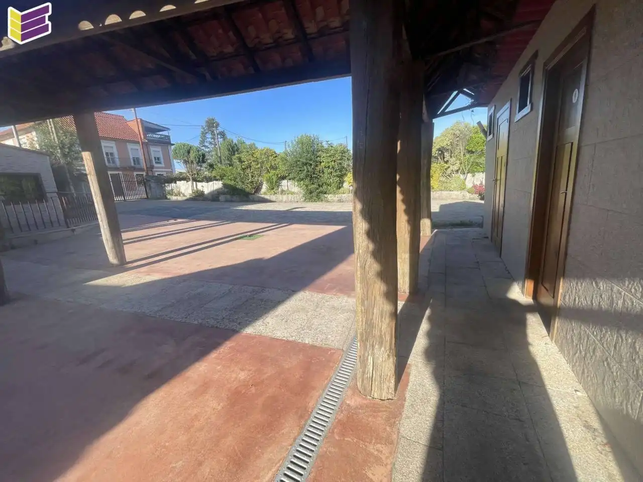 Terrassa de Local en venda en Tui amb Aire condicionat i Alarma