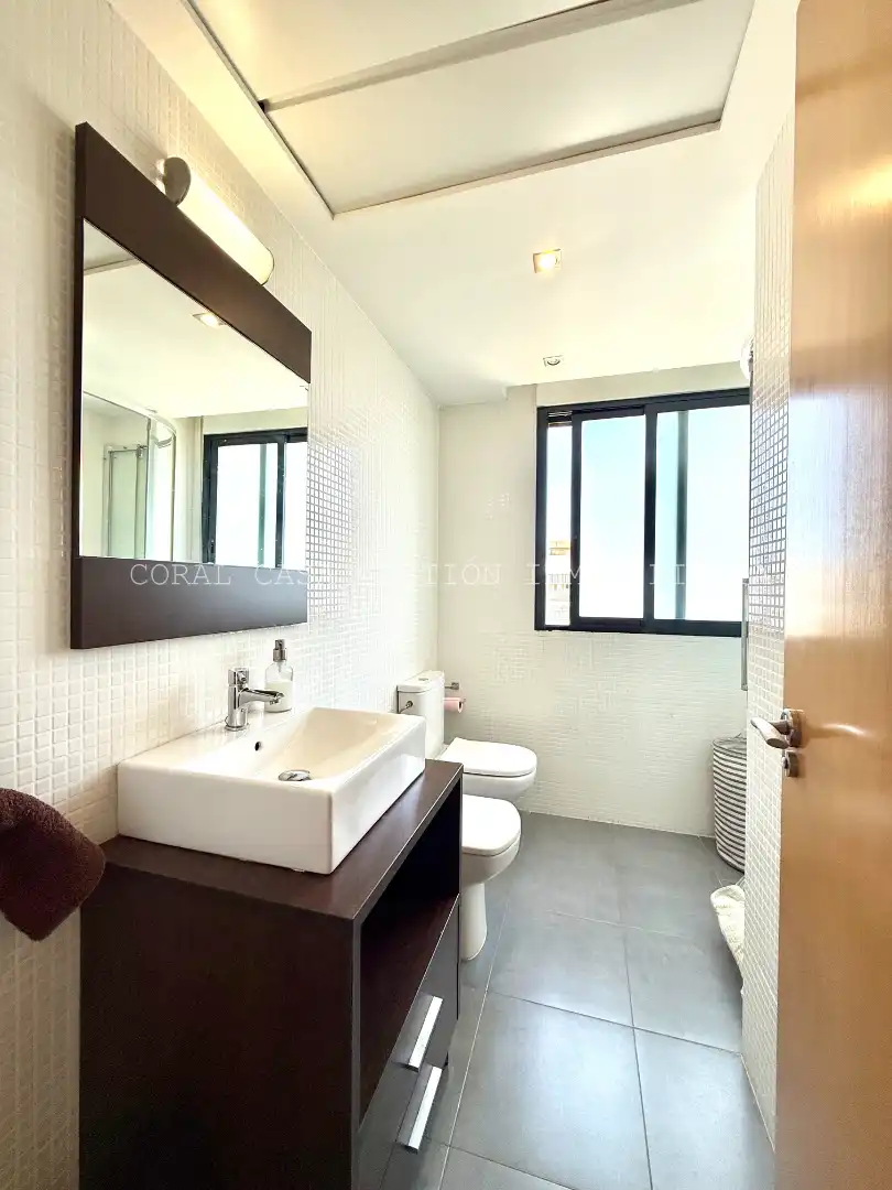 Bathroom of Attic for sale in Moncofa  with Air Conditioner, Heating and Terrace