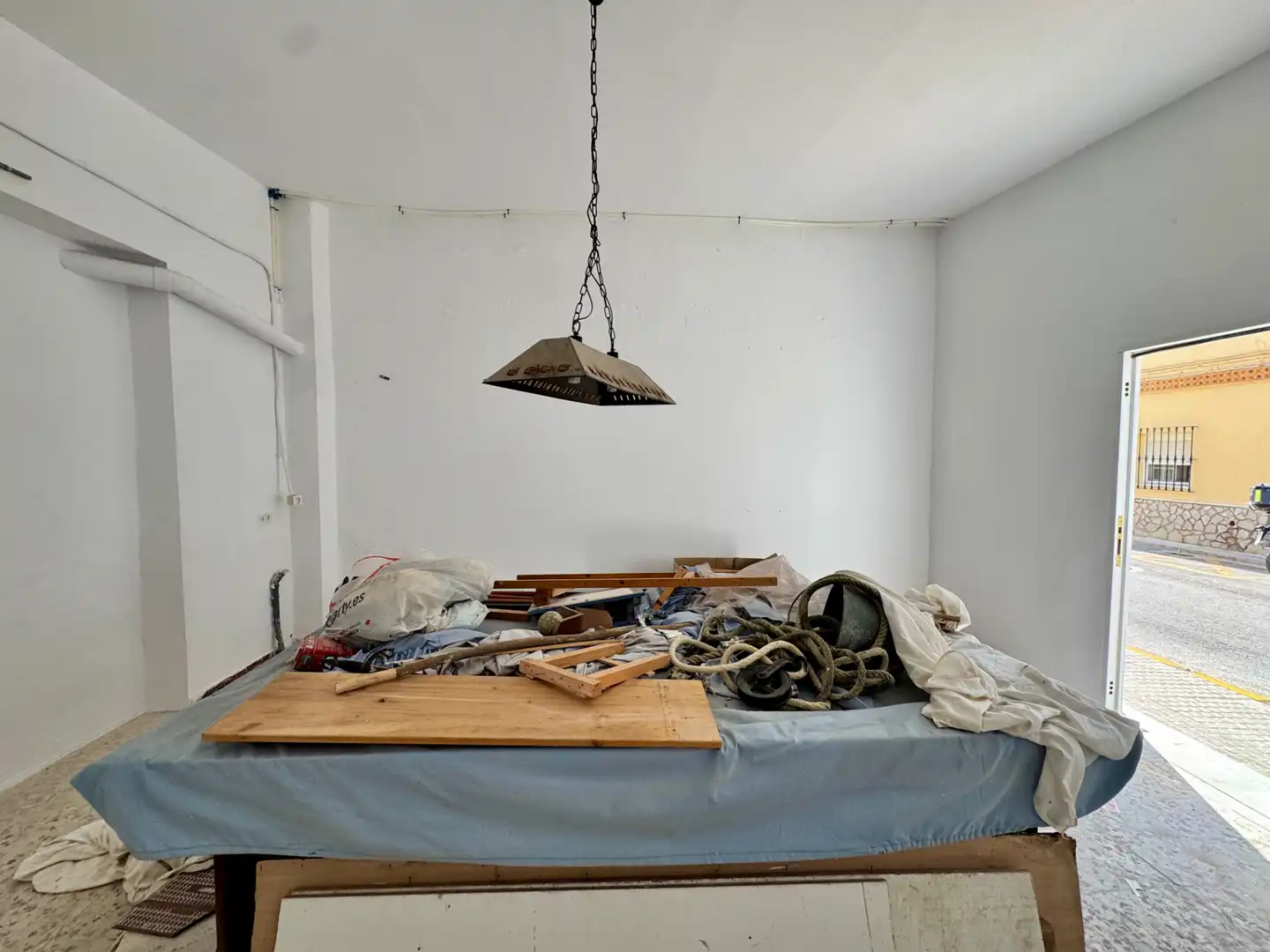 Local comercial en venta en Núcleo urbano, imagen 2