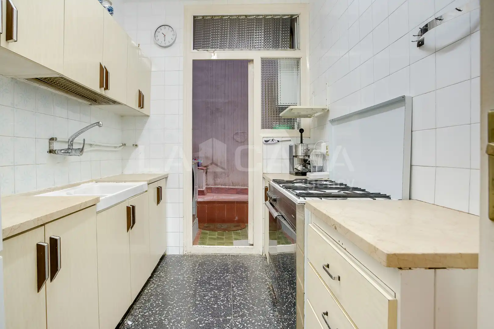 Cuina de Planta baixa en venda en Les Corts