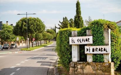 Vista exterior de Casa adosada en venda en Boadilla del Monte amb Aire condicionat, Calefacció i Terrassa