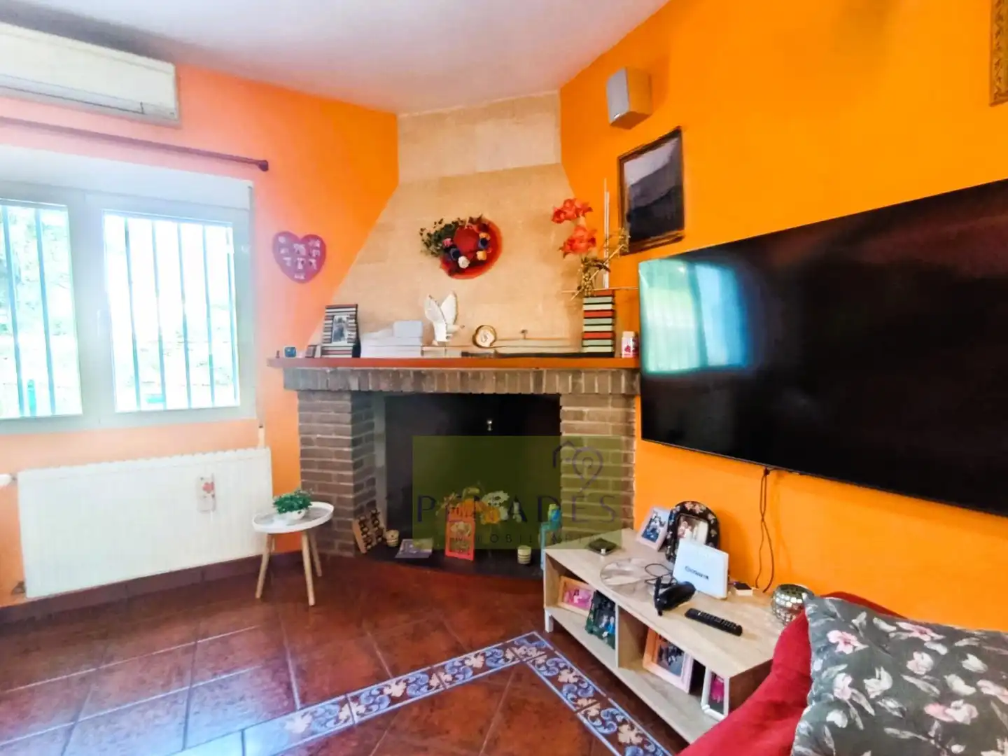 Sala d'estar de Casa o xalet en venda en Ontinyent amb Calefacció, Jardí privat i Terrassa