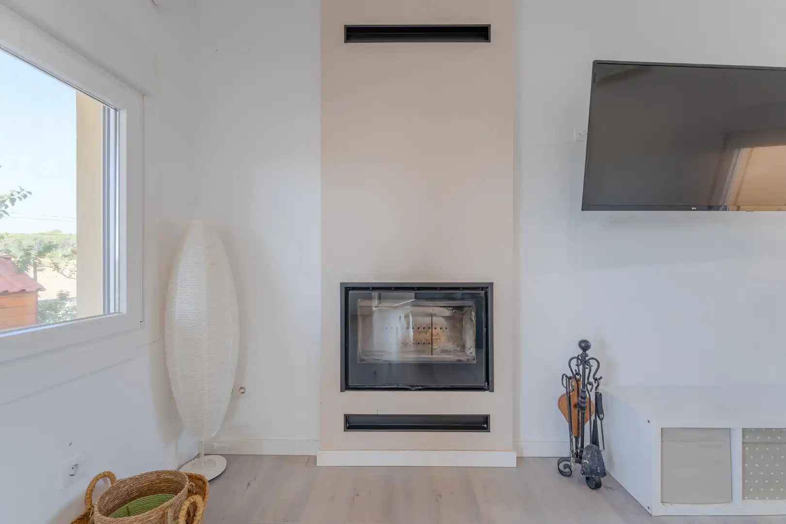 Sala de estar de Casa o chalet en venta en Bàscara con Aire acondicionado, Jardín privado y Parquet