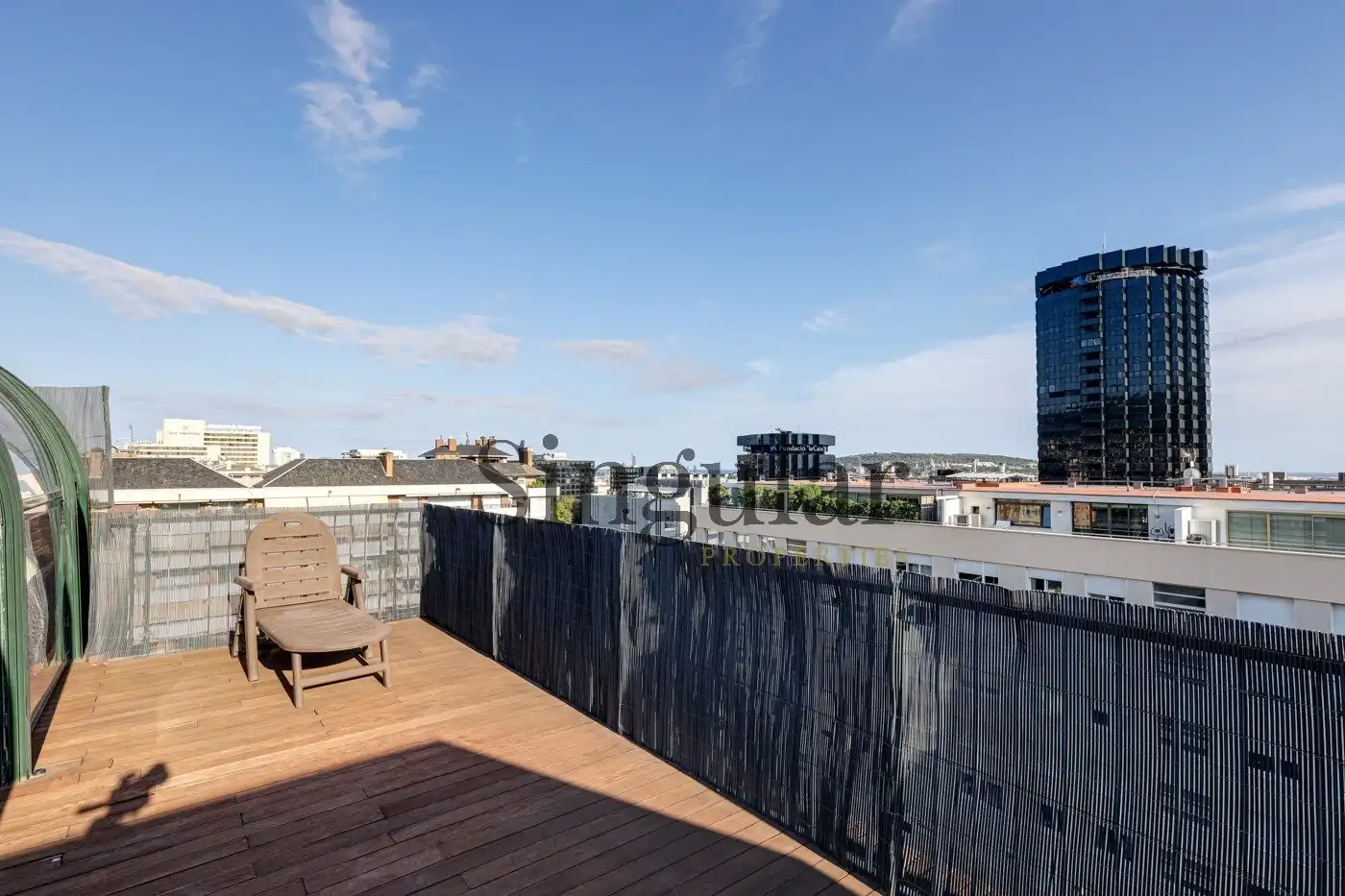 Terrasse von Dachboden zur Miete in Barcelona mit Klimaanlage, Heizung und Privatgarten