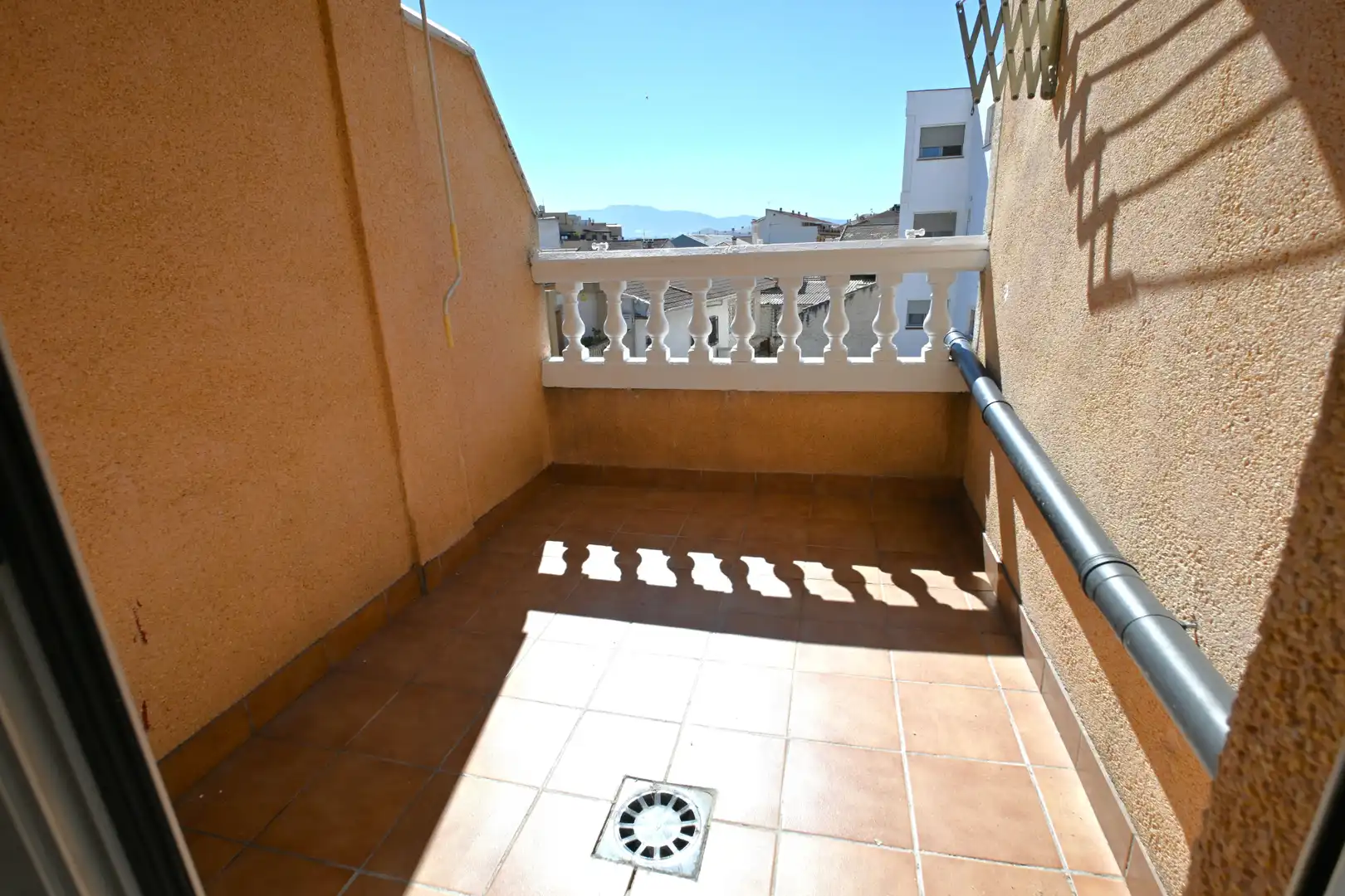 Flat with lift for sale in Paseo de la Ermita 57